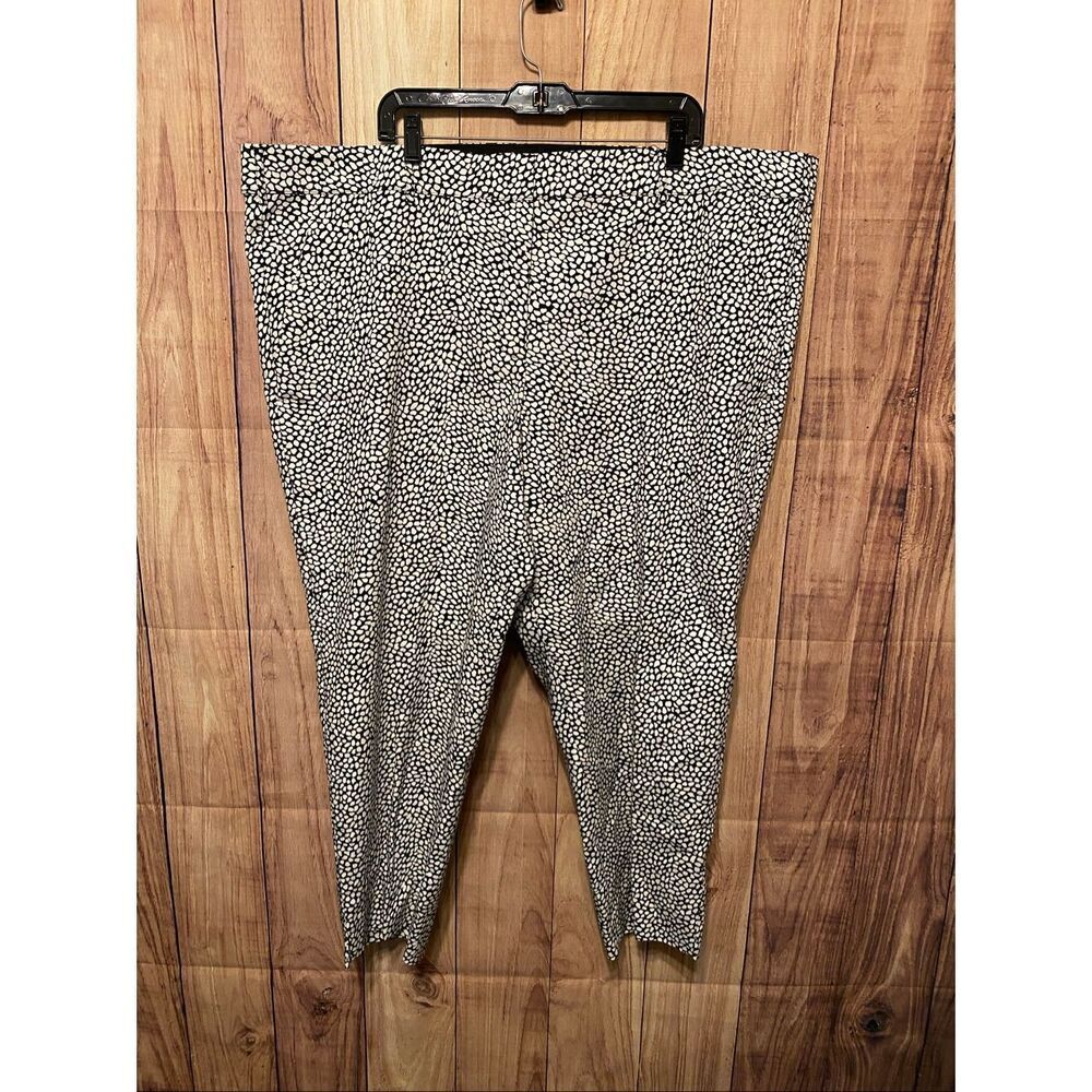 Lane Bryant size 28 PLUS NWT the Sophie straight fit ankle pant black white